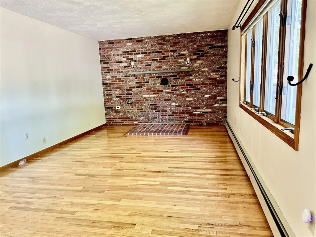 230 Summer St, Watertown