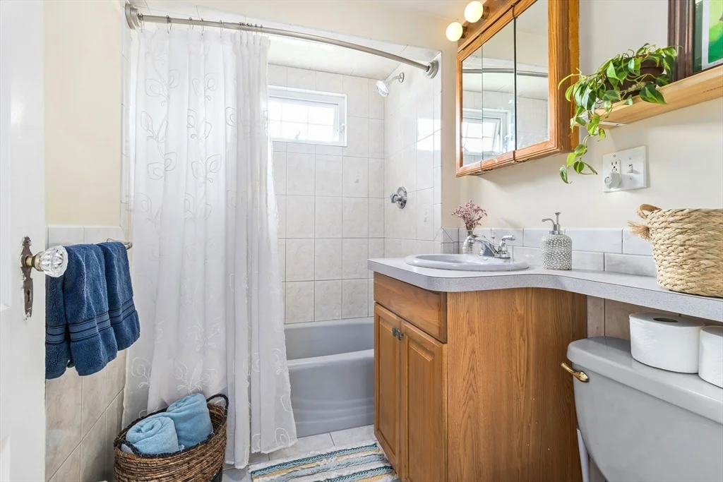 69 Orchard, Medford Hillside