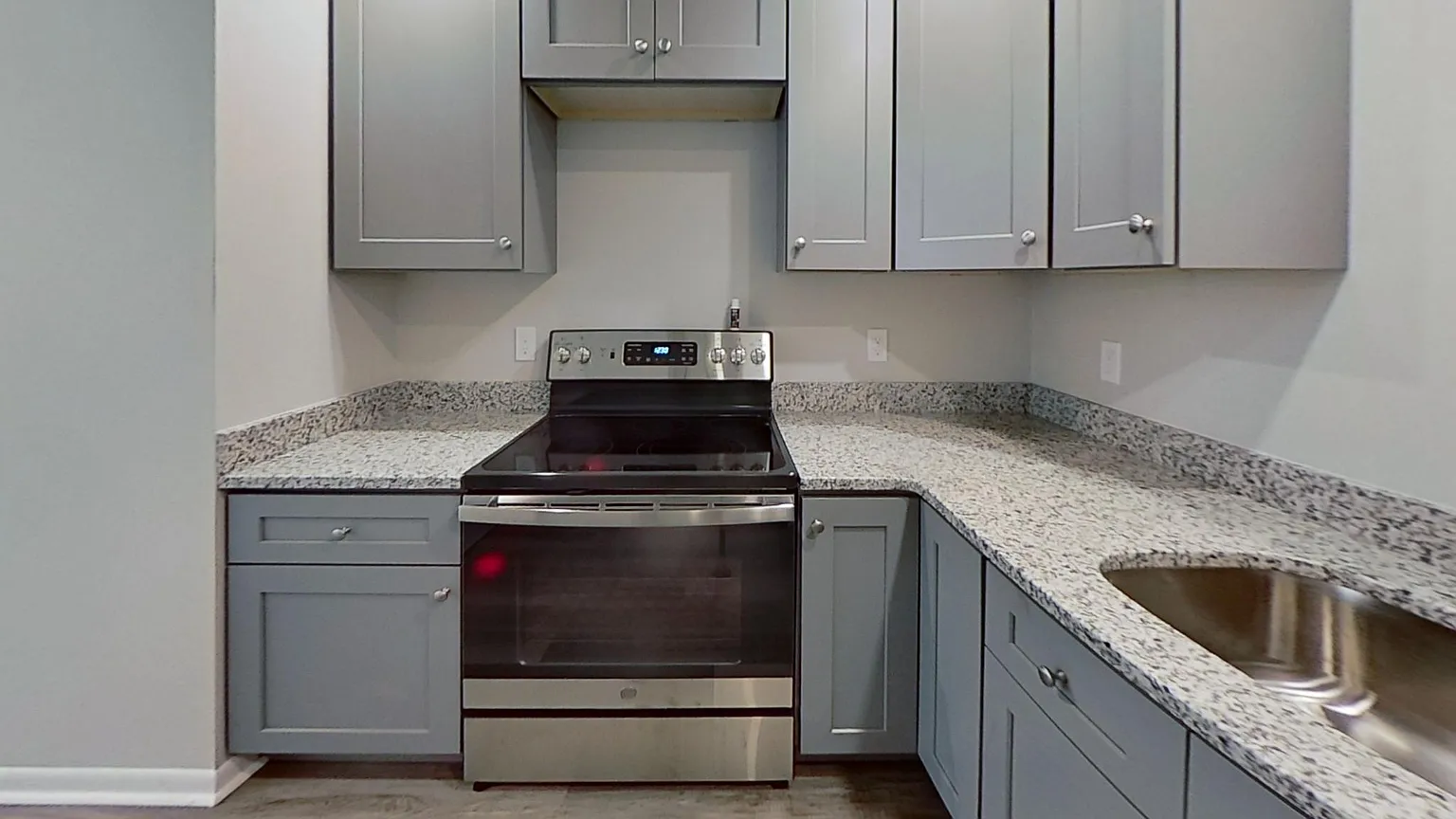 15 Lawrence St, The Highlands