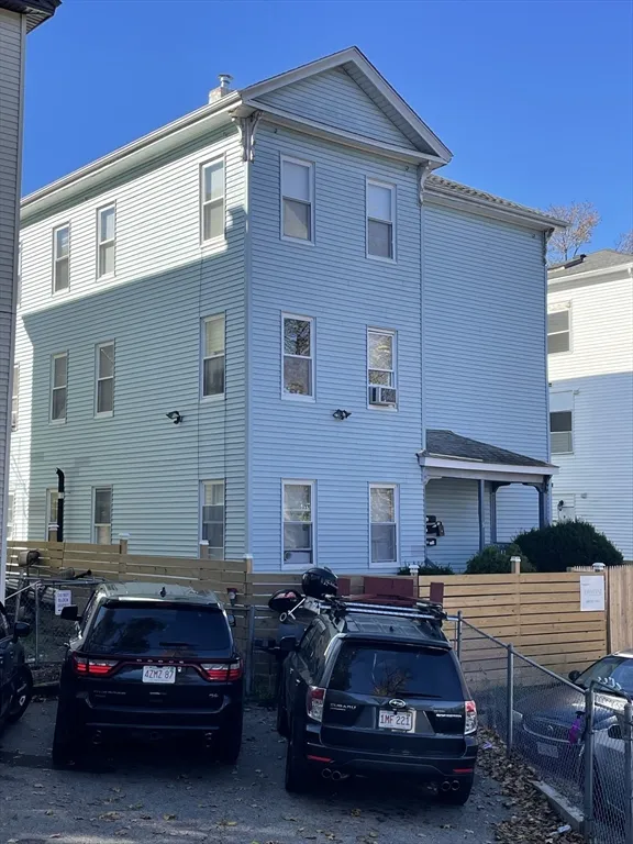 5 Freeland Ter, Worcester