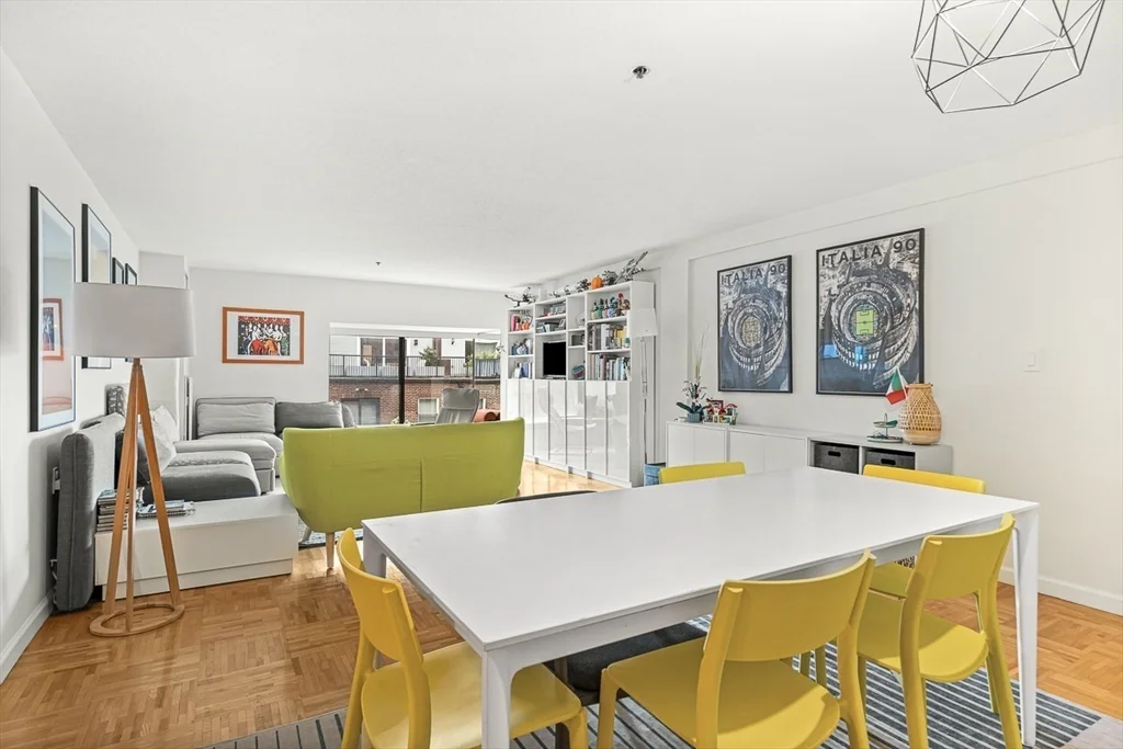 357 Commercial St, Waterfront