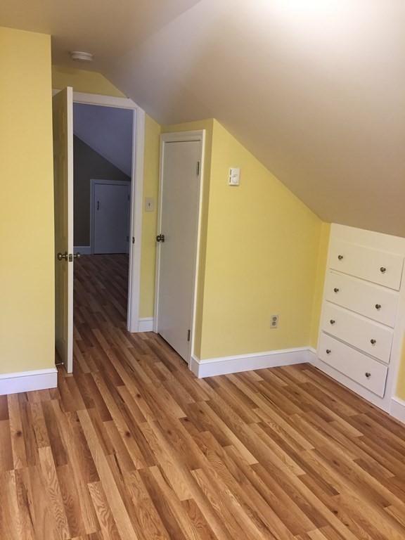 75 Chapel St, Shirley