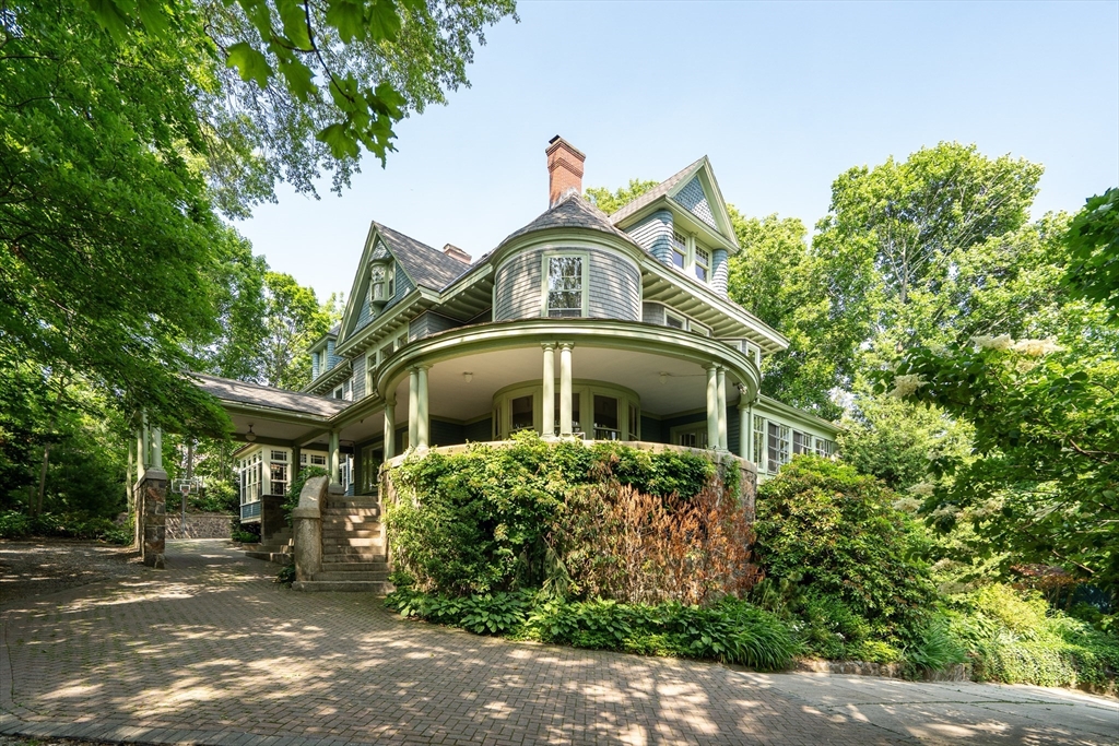 57 York Ter, Corey Hill