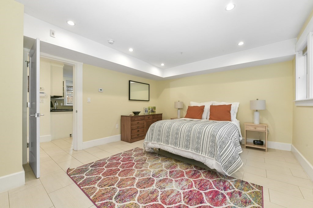 408R Putnam Ave, Cambridgeport