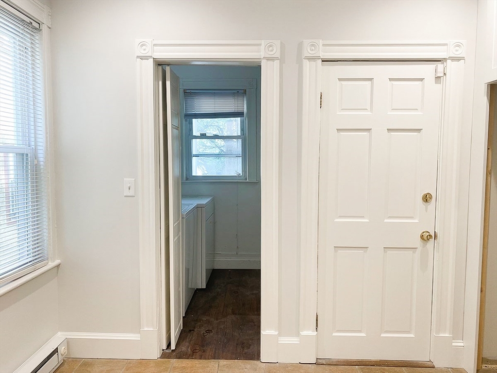 4 Banks St, Davis Square