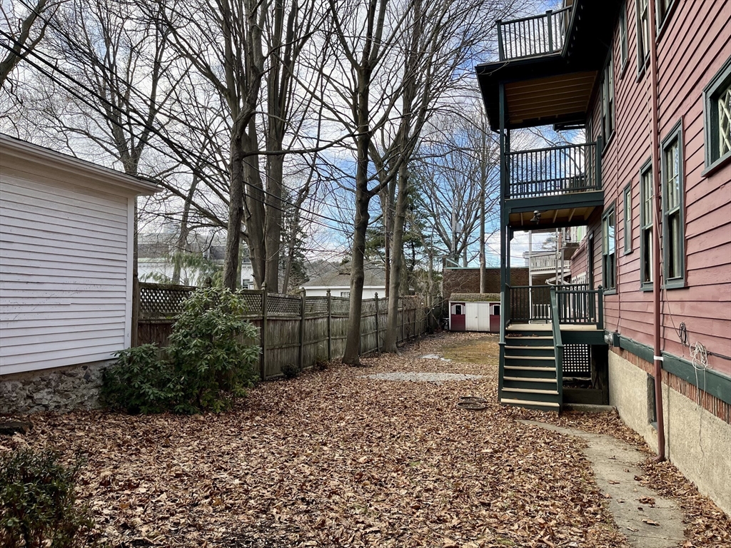 32 Goodrich Rd, Jamaica Plain