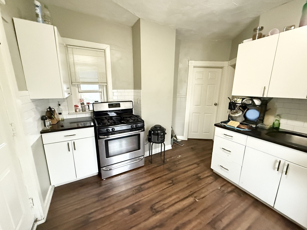 4A Weld Ave, Roxbury