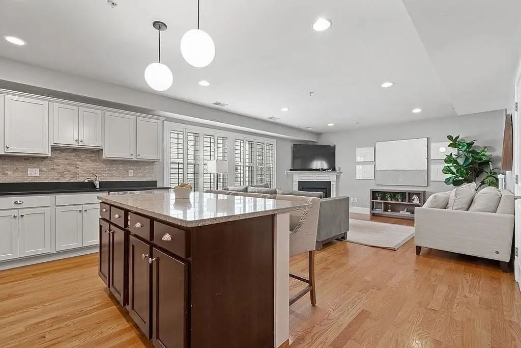 855 Lagrange St, West Roxbury