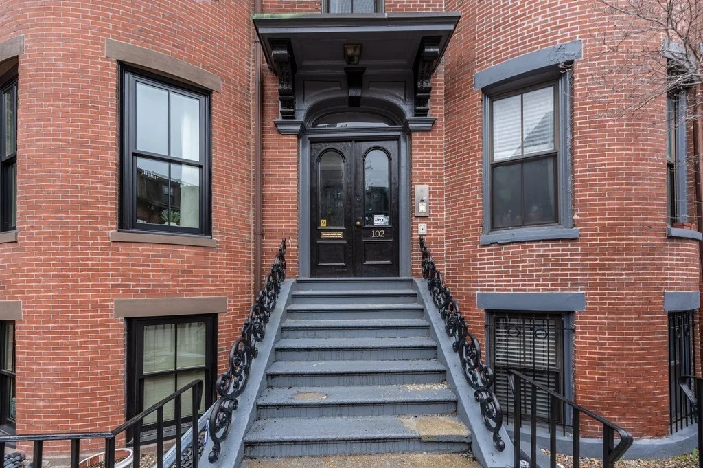102 E Brookline, South End