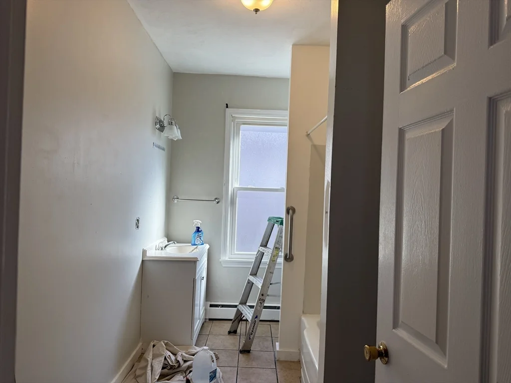 231 Allen St, New Bedford