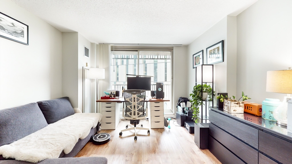 8-10 Museum Way, East Cambridge