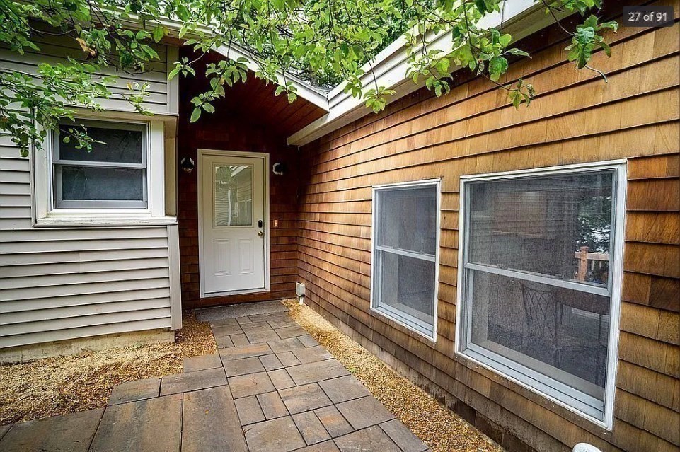 52 Lake Shore Dr S, Westford