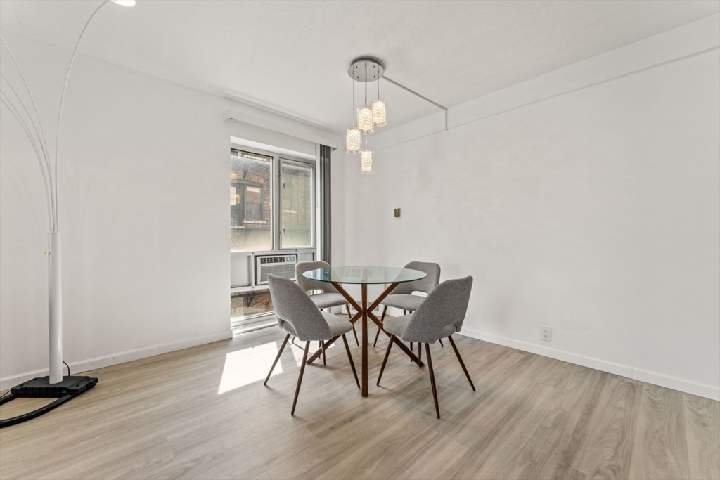 19 Winchester St, Coolidge Corner