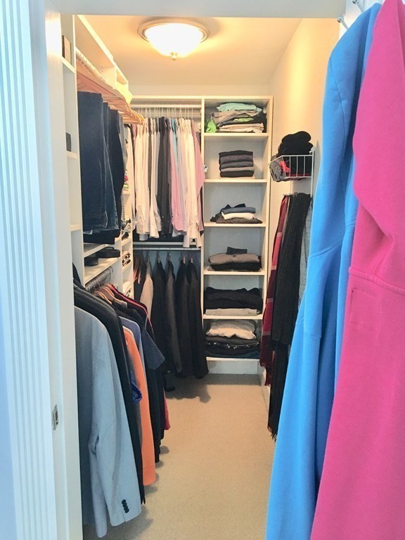 8 Mohawk St, South Boston