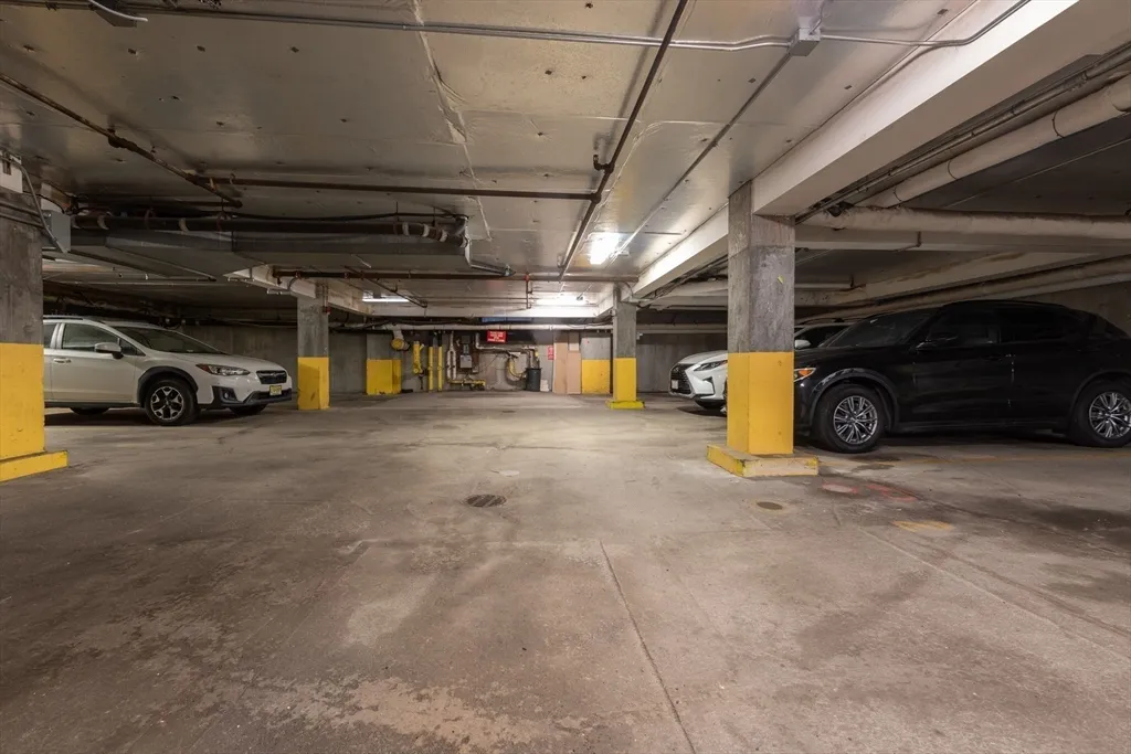 108 Peterborough St, Fenway