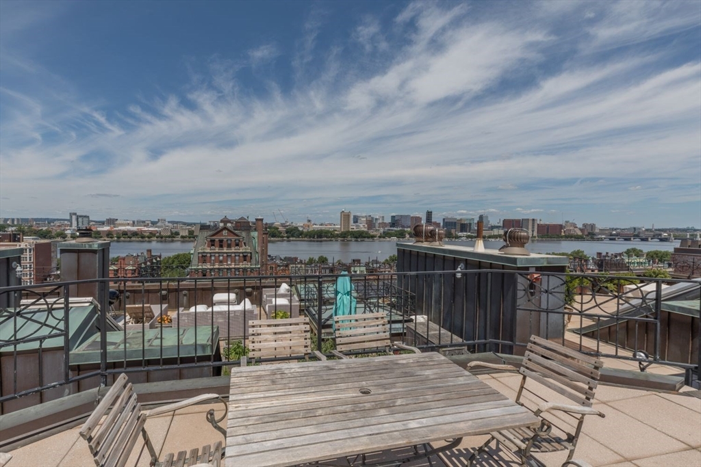 416 Marlborough St, Back Bay