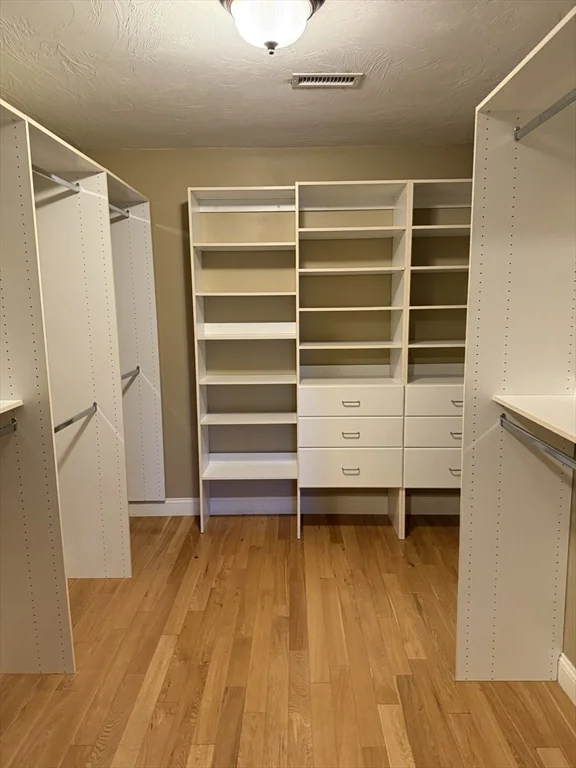 30 Johnson St, Worcester