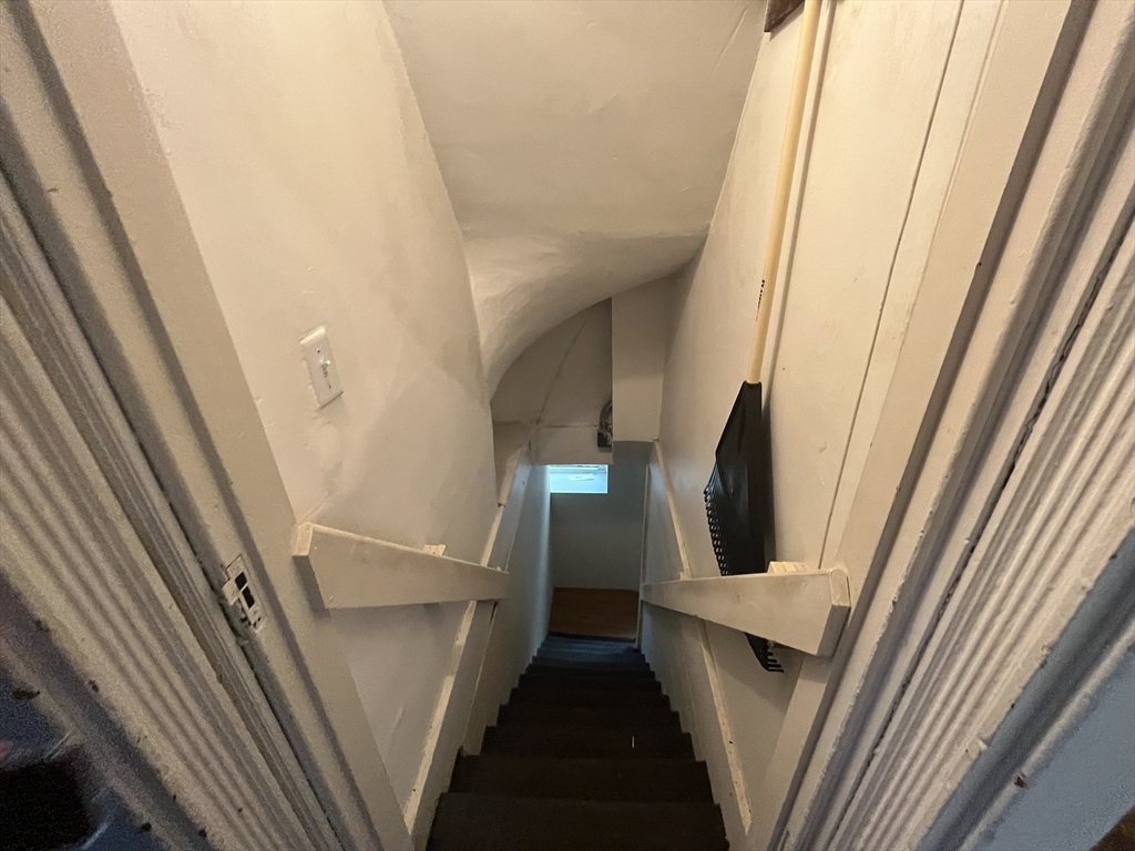 17-19 Putnam Ave, Riverside