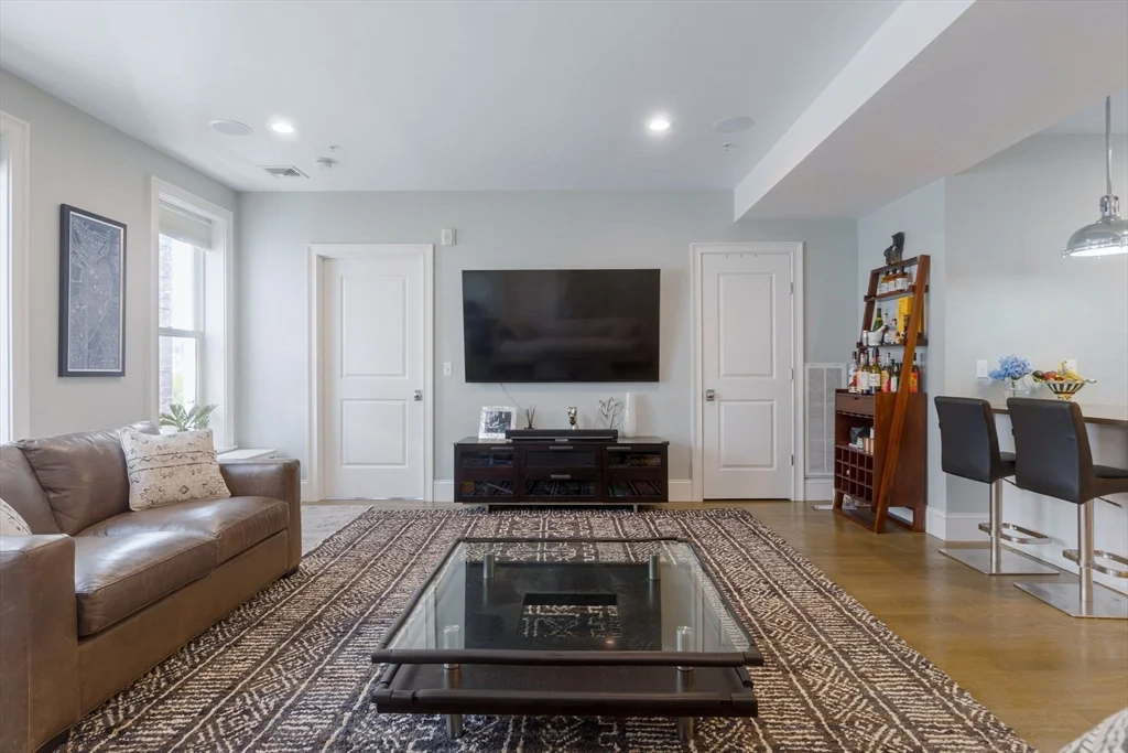 111 B St, South Boston