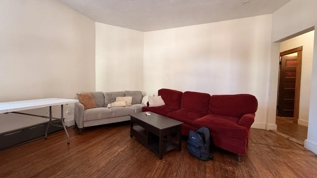 26 Darling, Mission Hill