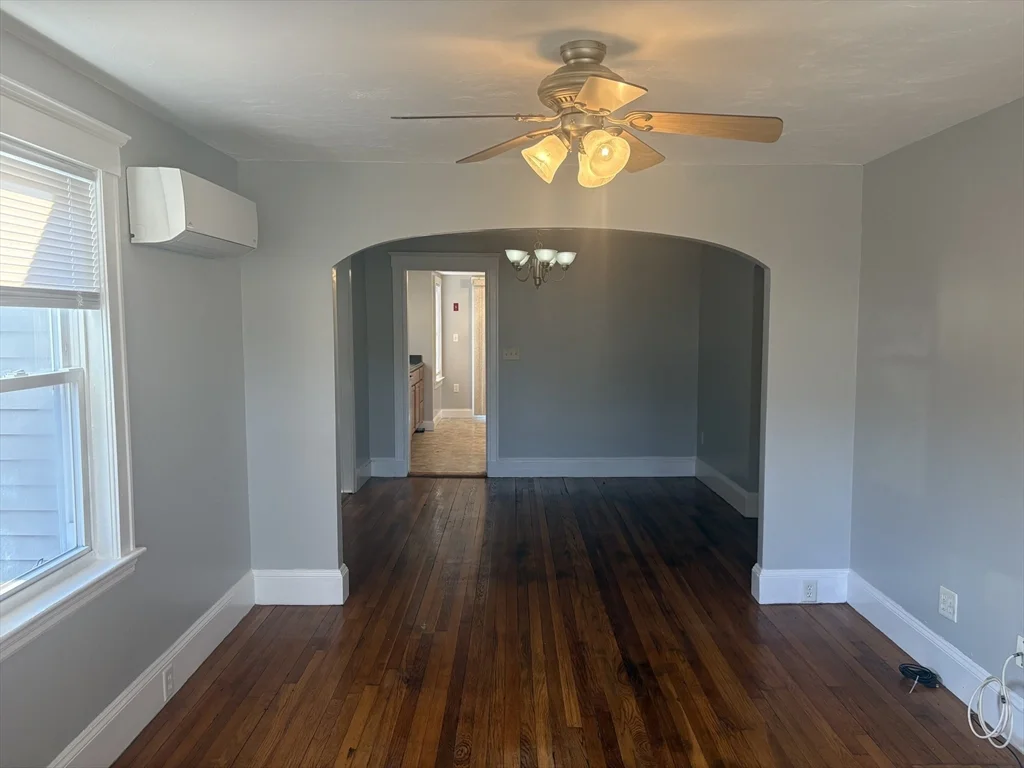 16 Orleans Rd, Weymouth