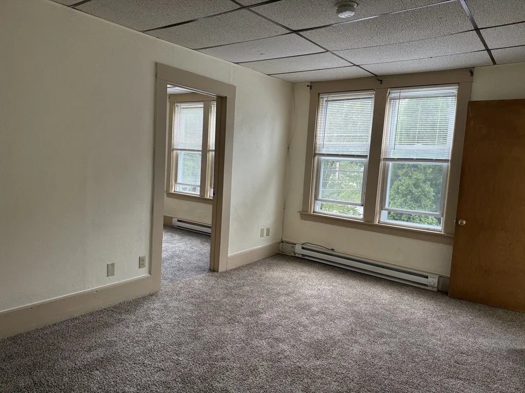 125 High St, North Attleboro