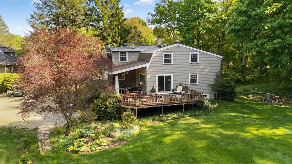 368 Main St, Lynnfield