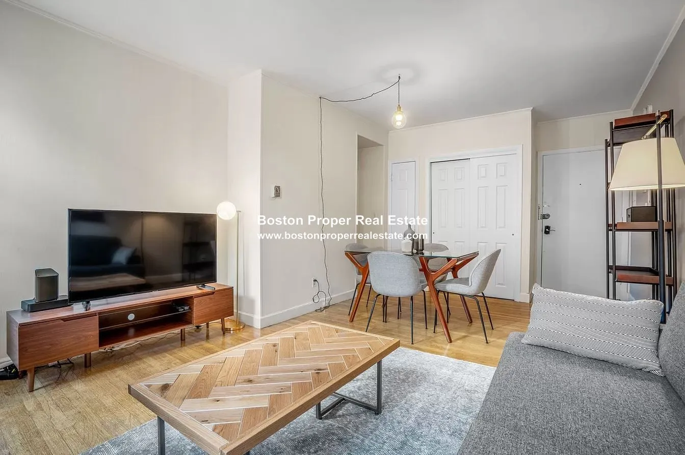 529 Beacon St, Back Bay
