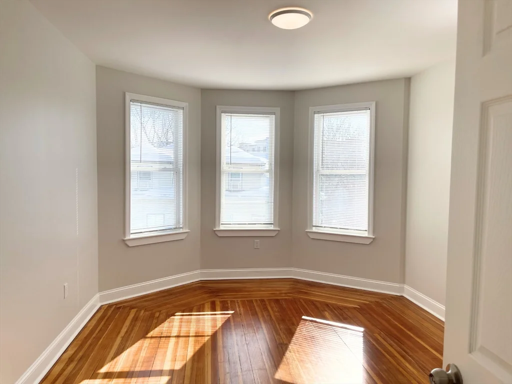 25 Bennett St, Beverly