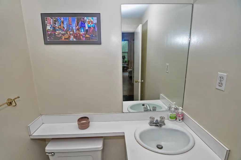 327 Commonwealth Ave, Back Bay