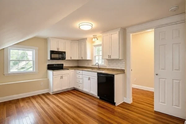 172 Auburn St, Cambridgeport