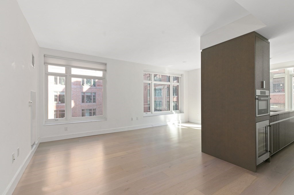 47 Englewood Ave, Brighton