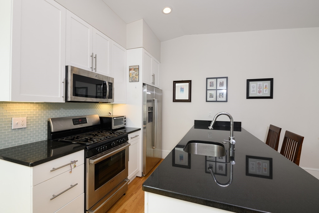 87 Third St, East Cambridge