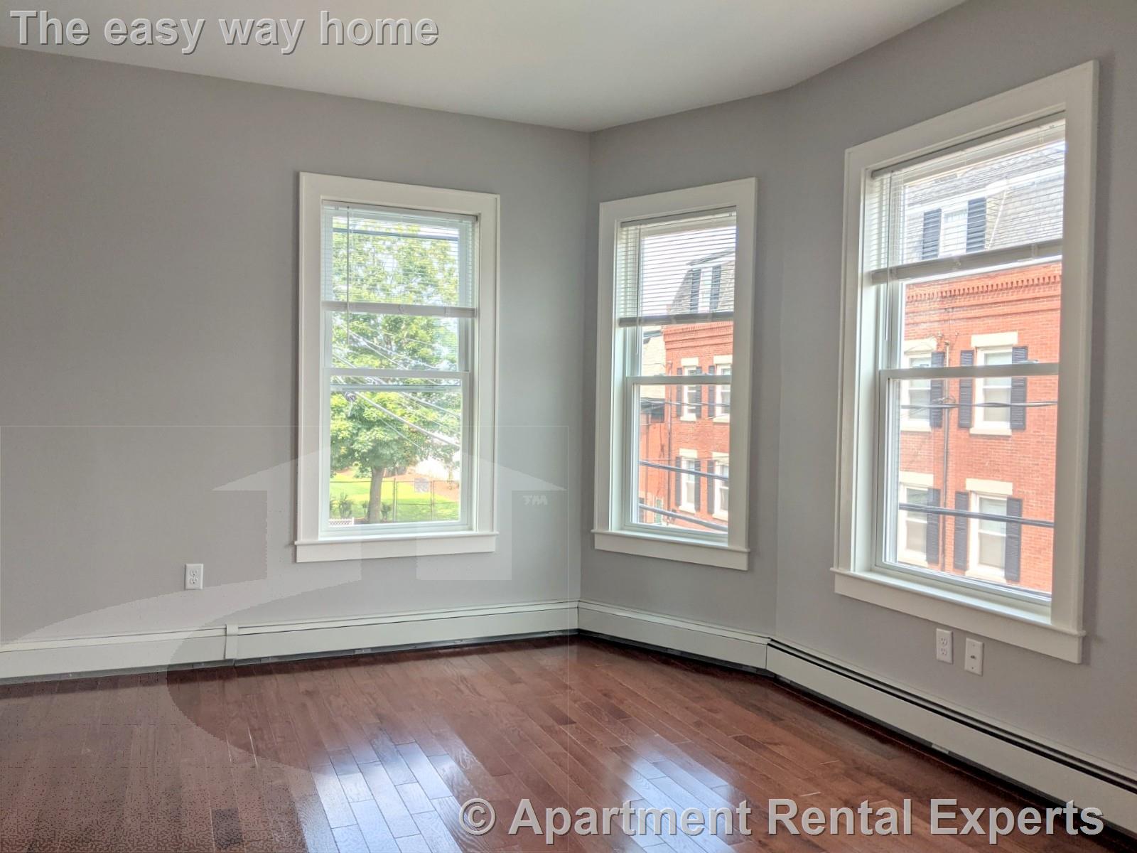 42 Crescent St, Sullivan Square