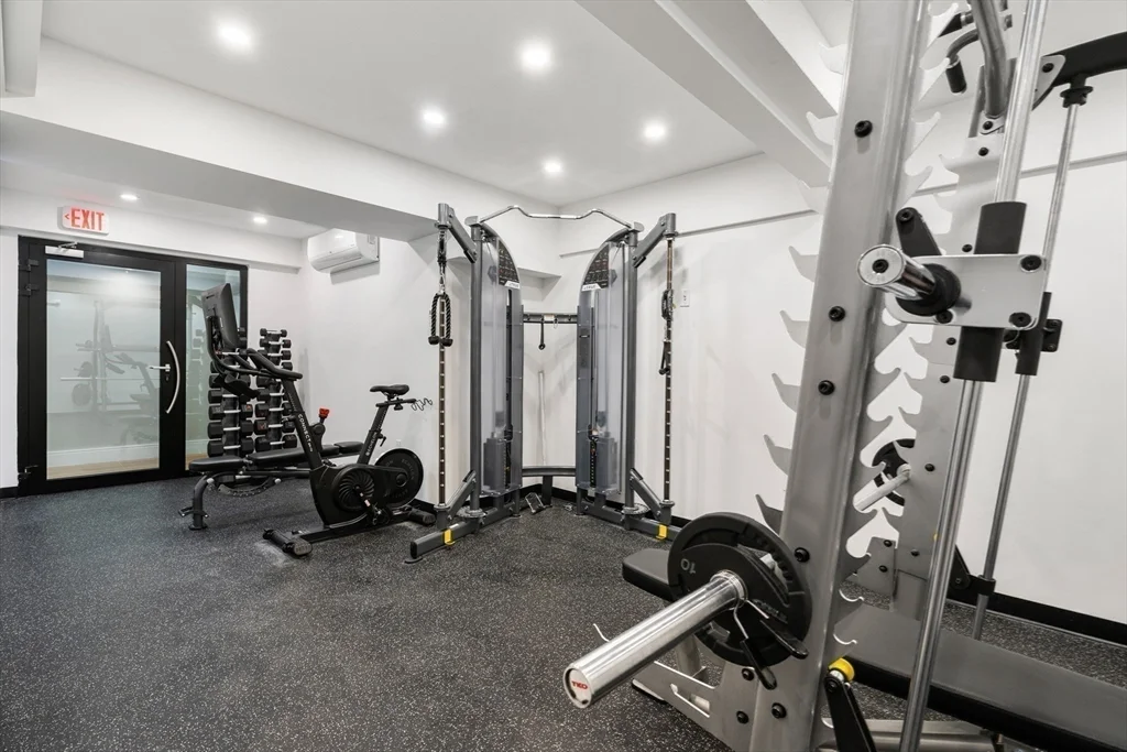 69 Walnut St, Brookline Village