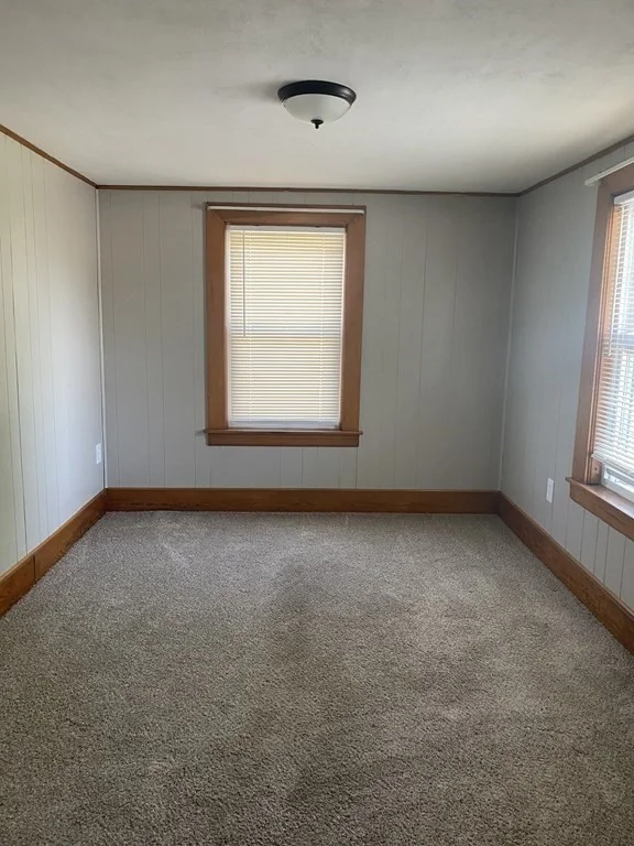 21 Plainfield Ave, Shrewsbury