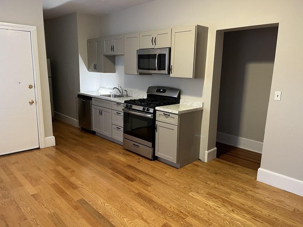 73 Charles St, Dorchester