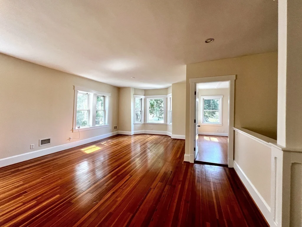 1 Fort Avenue Ter, Roxbury