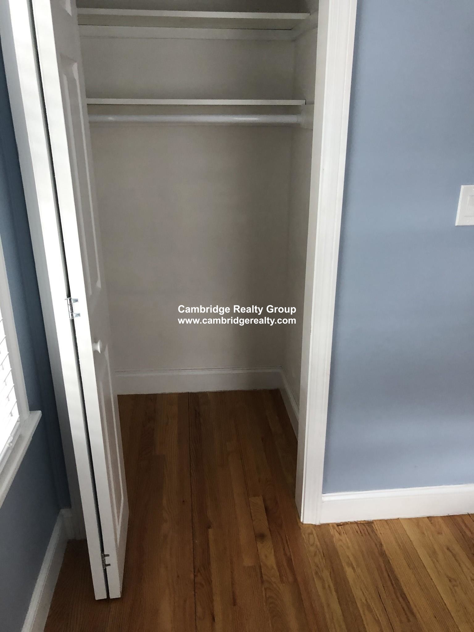 214 Green St, Cambridgeport