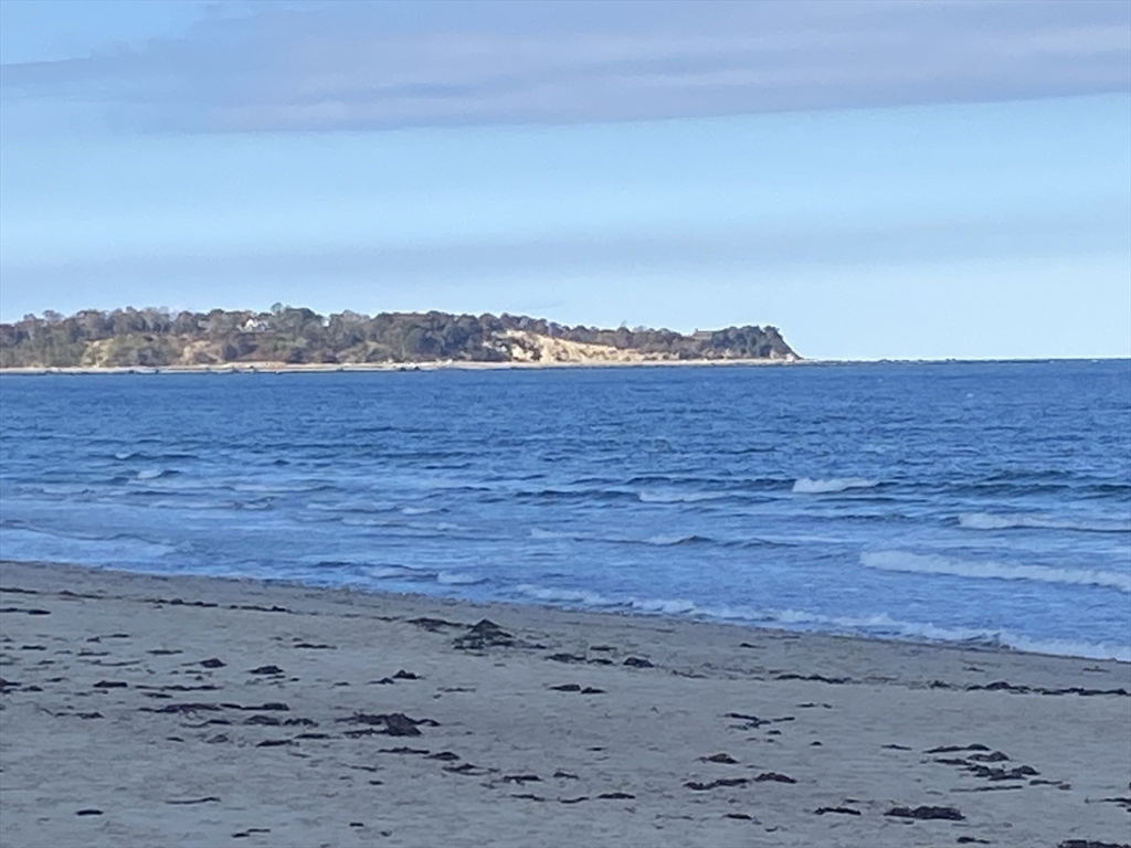 25 Webster Dr, Manomet