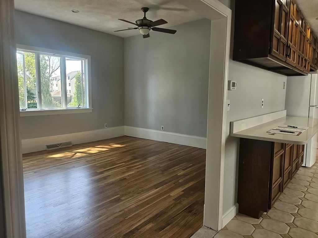 25 Hatch St, Everett