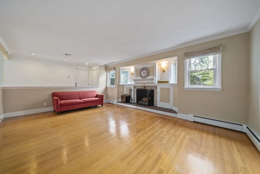 114 Main St, Norwell