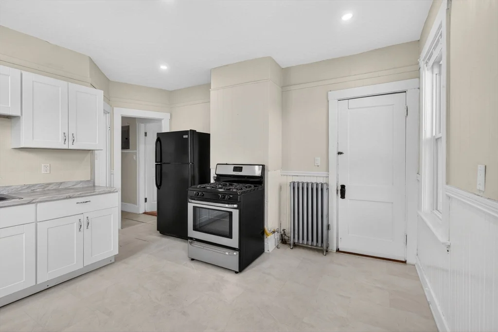 64 Topliff, Dorchester