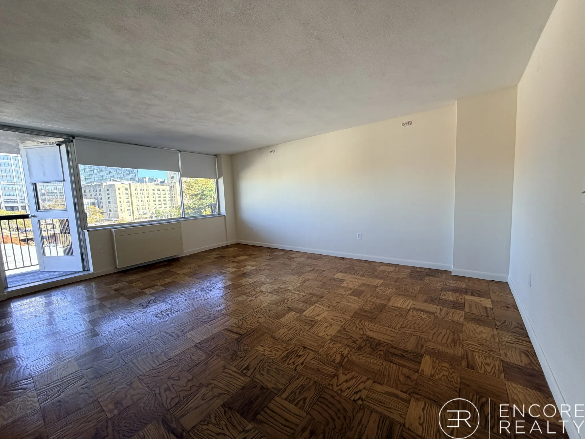 101 Monmouth St, Longwood