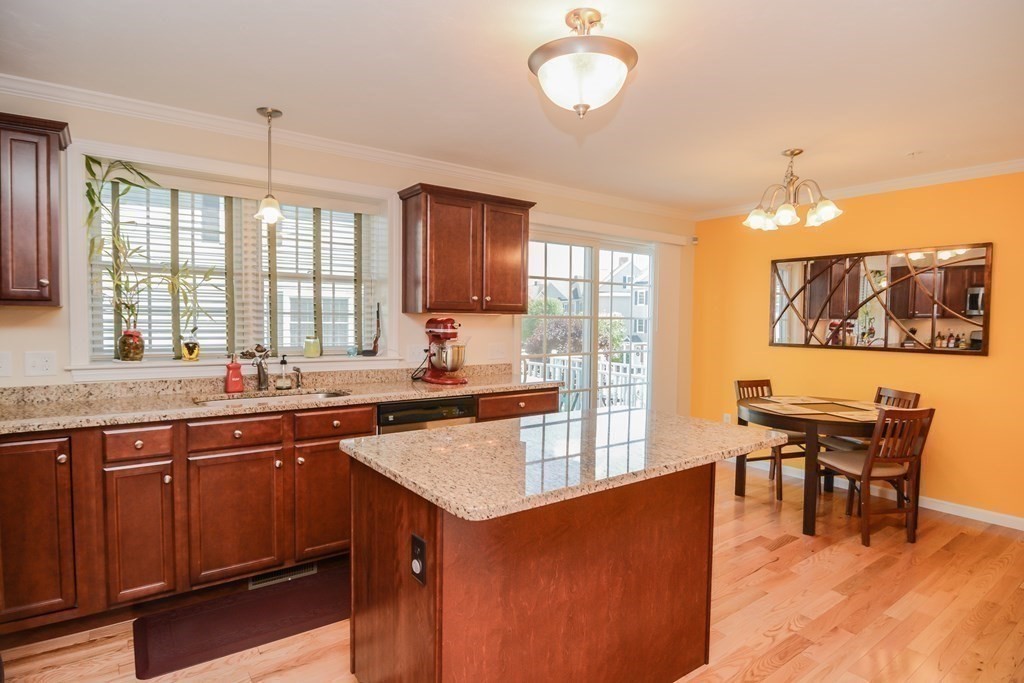 1975 Middlesex St, Lowell