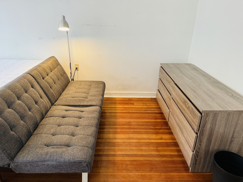 5 Lexington Ave, Powder House Square