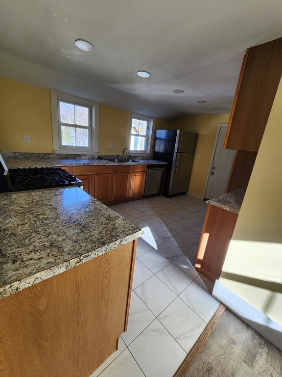 136 South Main St, Sharon