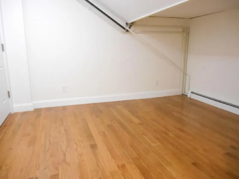 42 Strathmore Rd, Brighton