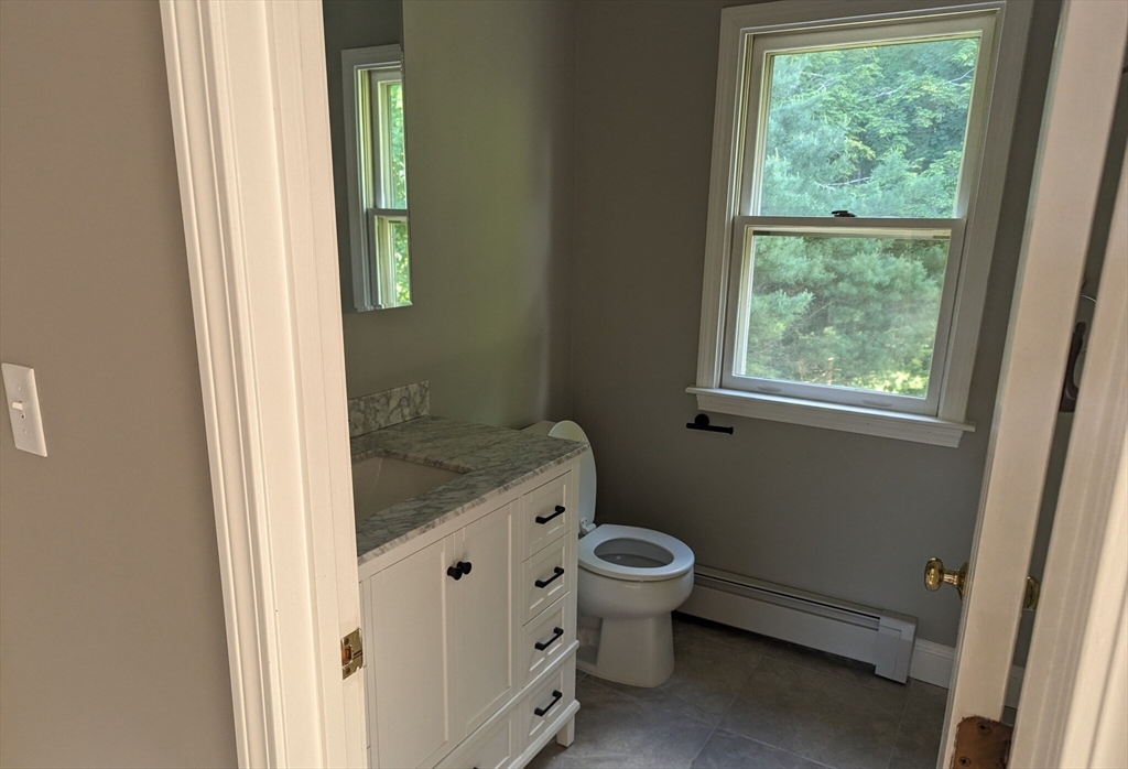 202 Dale St, Waltham