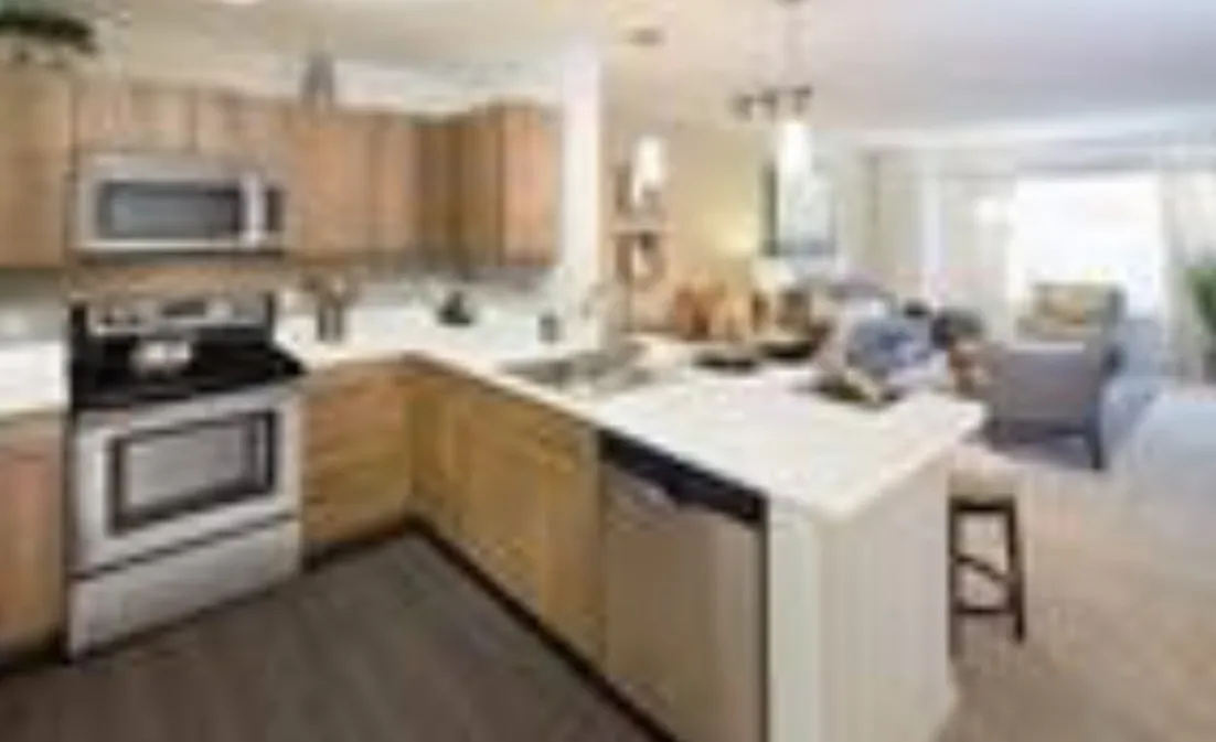 1449 Main St, West End